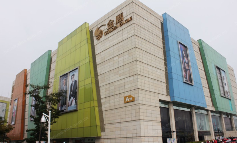 新县金鹰奥莱城